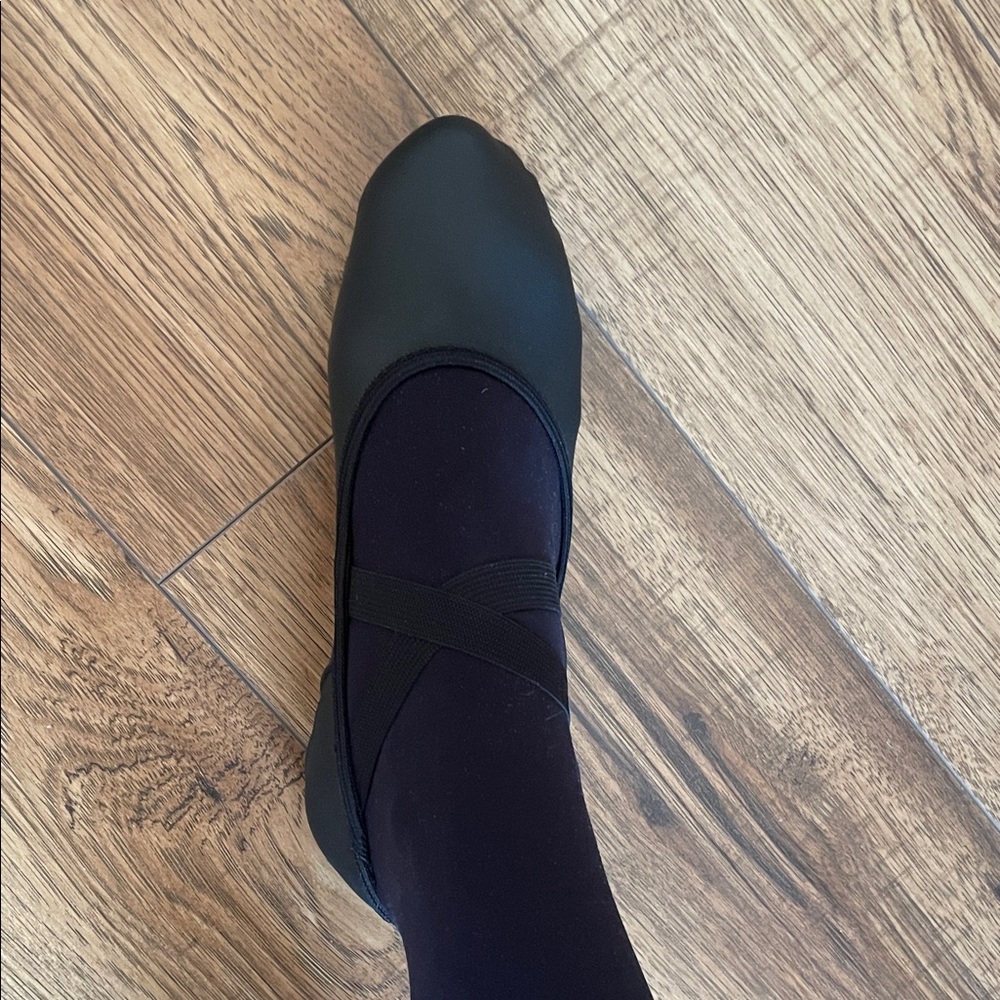 Capezio Black Dance Shoes size 7.5